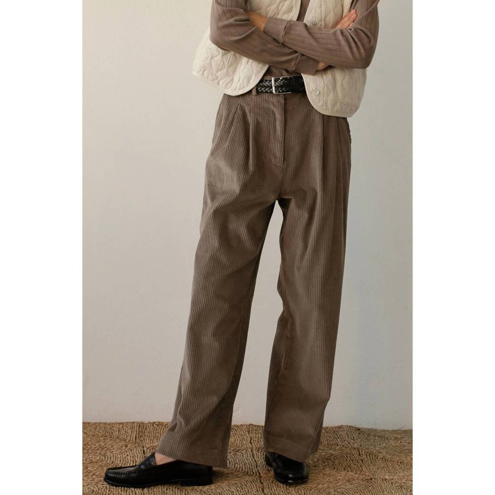 DONNI. Corduroy Trousers in Mushroom Brown Size M